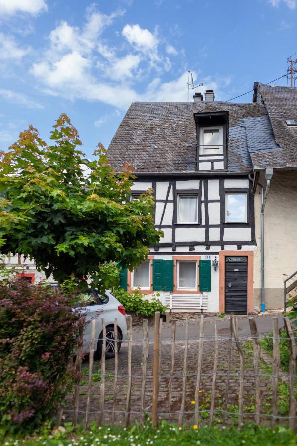 Villa Fachwerkhaeuschen Enkirch Esterno foto